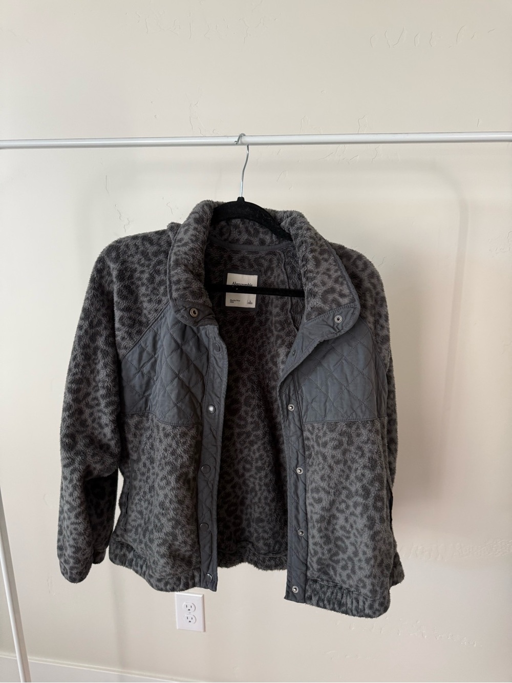 Abercrombie & Fitch Gray Leopard Teddy Jacket